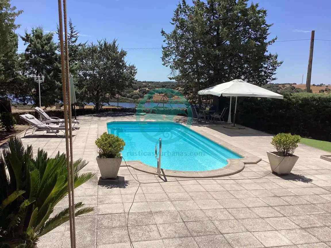 Piscina de Casa o chalet en venta en Casar de Cáceres con Aire acondicionado, Calefacción y Jardín privado