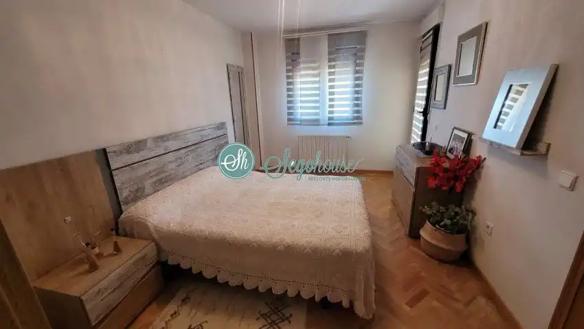 Dormitori de Casa o xalet en venda en Segovia amb Calefacció, Parquet i Terrassa