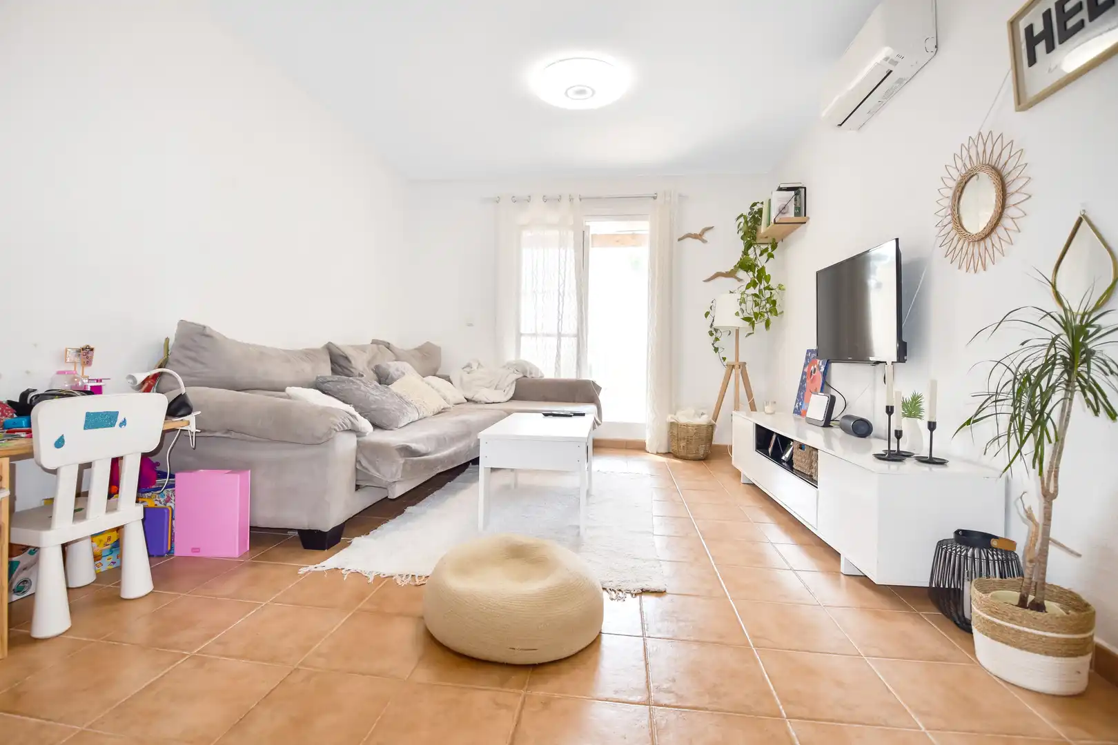 Living room of Flat for sale in Finestrat  with Air Conditioner, Private garden and Terrace