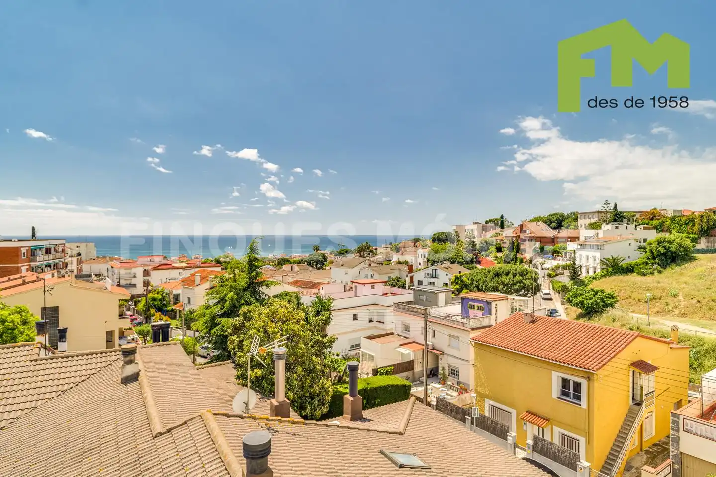 Vista exterior de Casa o chalet en venta en El Masnou con Aire acondicionado, Calefacción y Jardín privado