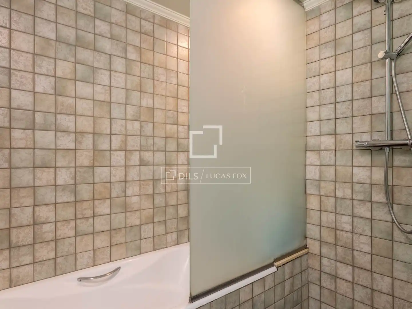 Bathroom of Houses for sale in Sarrià de Ter  with Air Conditioner, Heating and Private garden