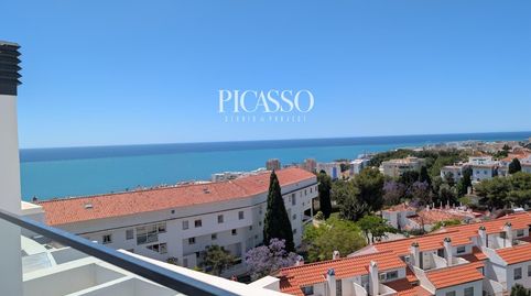 Vive con el Mediterráneo de fondo. Ático de lujo con vistas al mar en Torremolinos