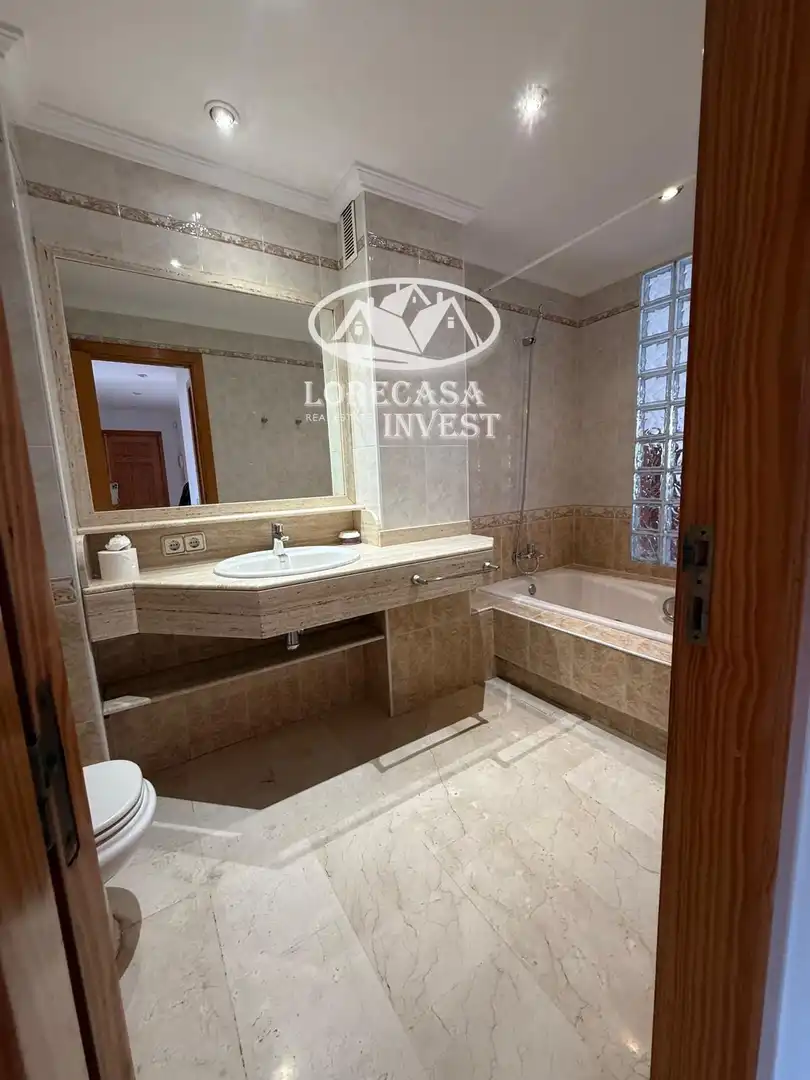 Baño de Piso de alquiler en  Palma de Mallorca con Aire acondicionado y Balcón