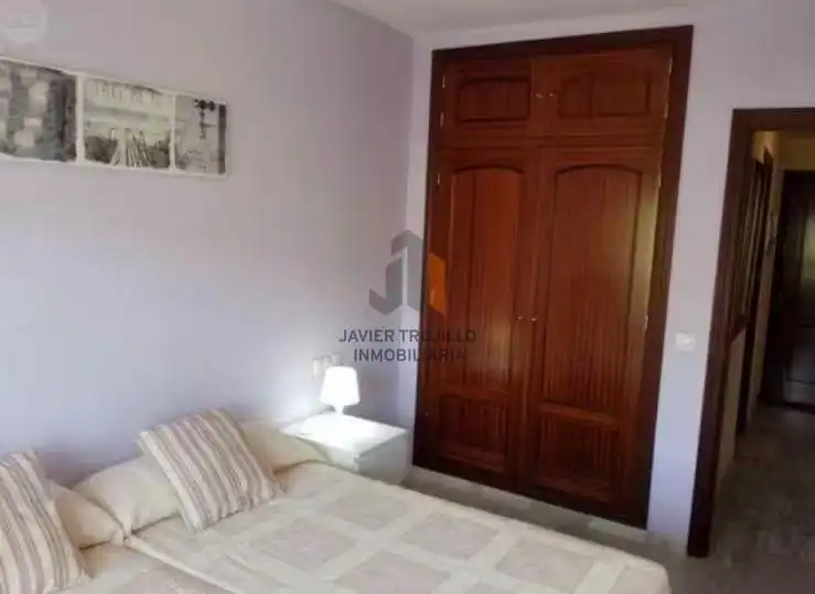 Dormitori de Apartament en venda en Torrox amb Piscina i Moblat
