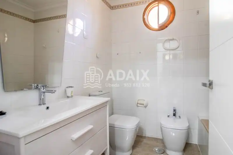 Country homes for sale in Úbeda