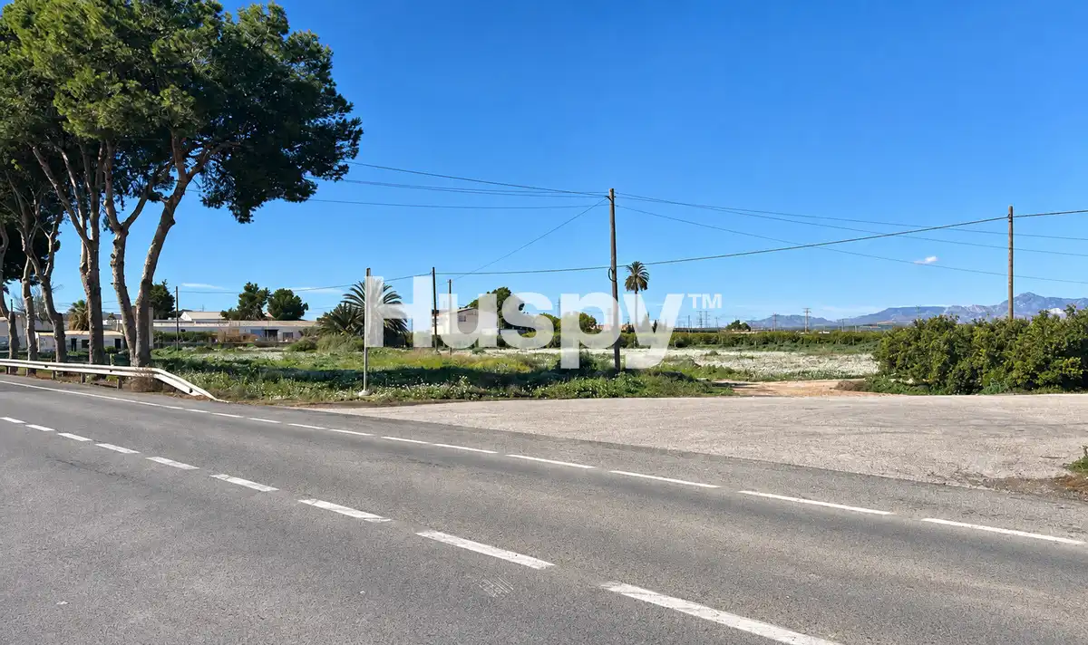 Industrial land for sale in Cox