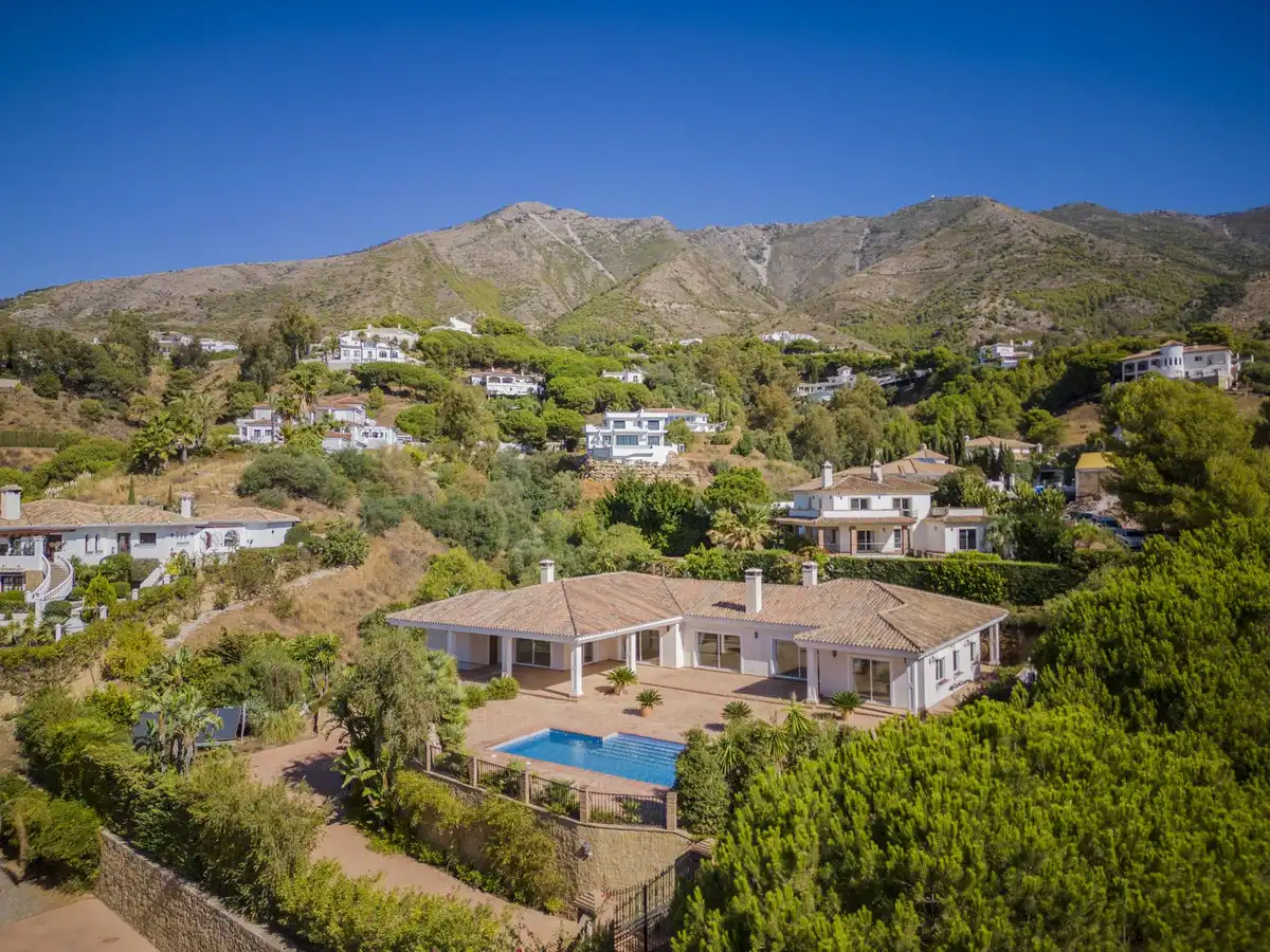 Vista exterior de Casa o chalet en venta en Mijas con Aire acondicionado, Calefacción y Jardín privado