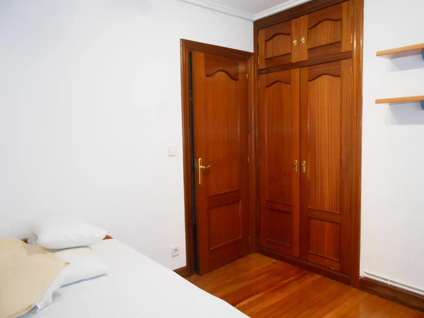 Bedroom of Flat for rent in Bilbao   with Heating, Furnished and Balcony