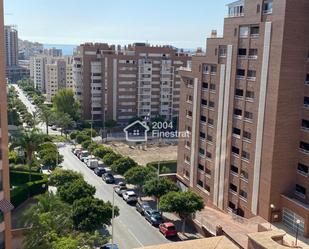 Vista exterior de Pis en venda en Villajoyosa / La Vila Joiosa amb Terrassa