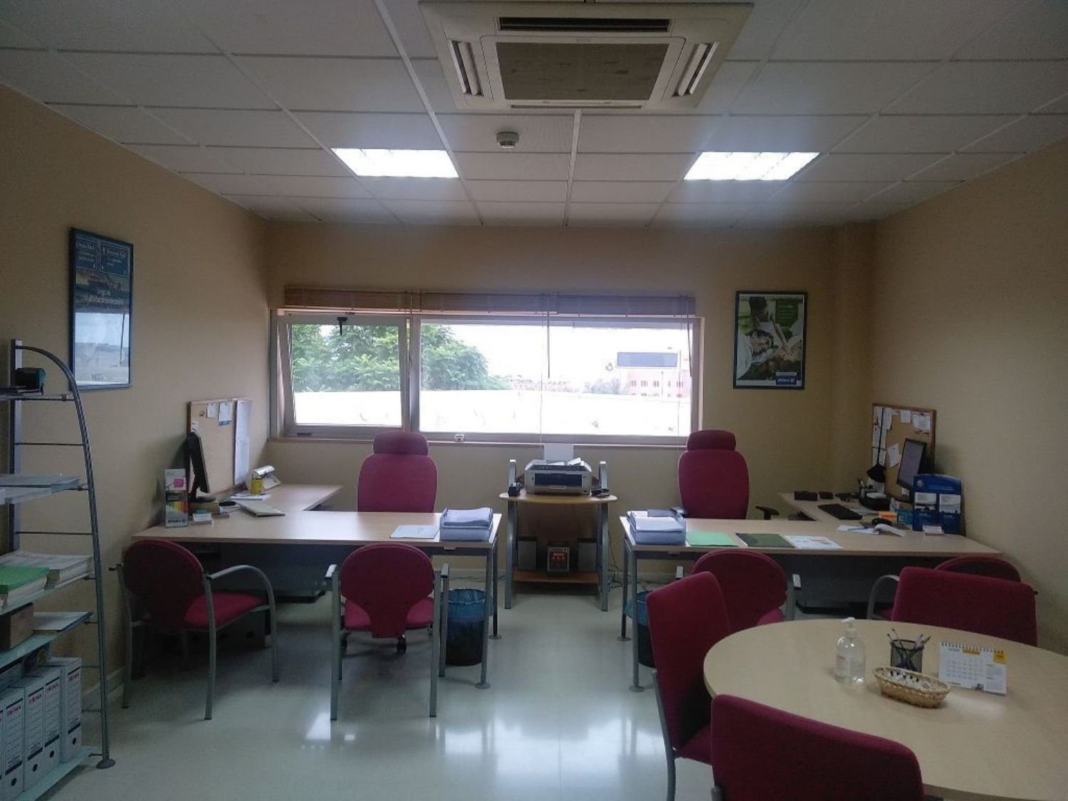 Office to rent in Bormujos  with Air Conditioner and Heating