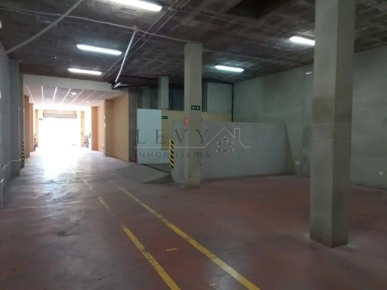 Business premises to rent in calle donoso cortes, imagen 2
