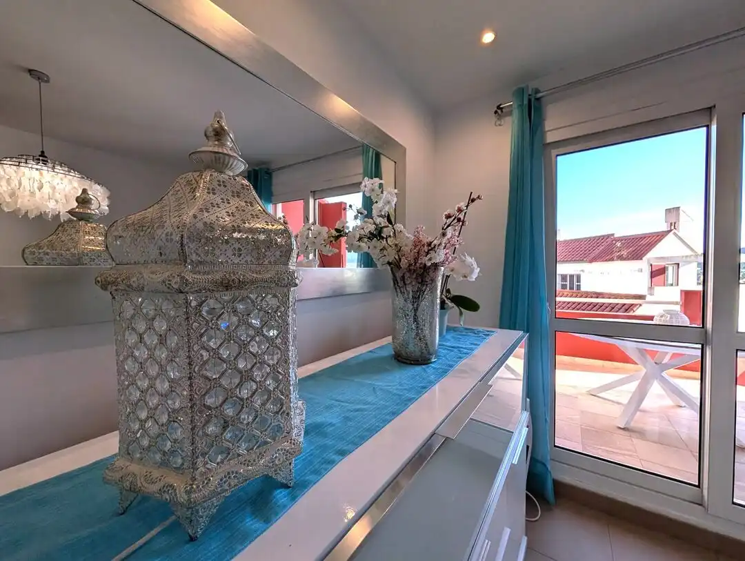 Casa adosada de alquiler en La Línea de la Concepción con Aire acondicionado, Calefacción y Jardín privado