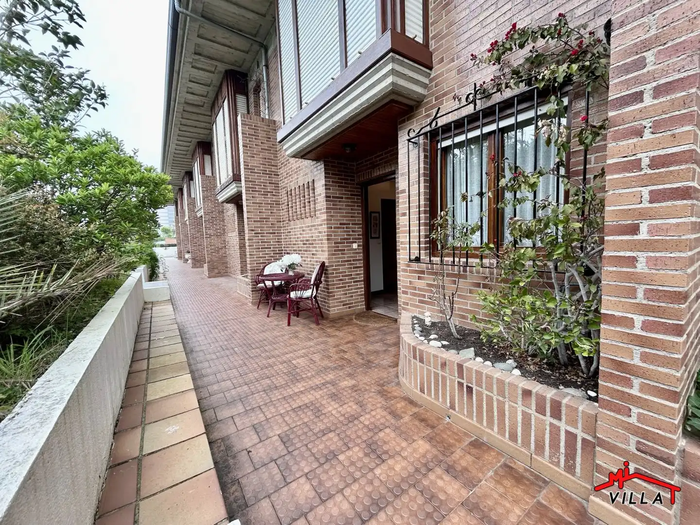 Terraza de Casa adosada en venta en Laredo con Calefacción