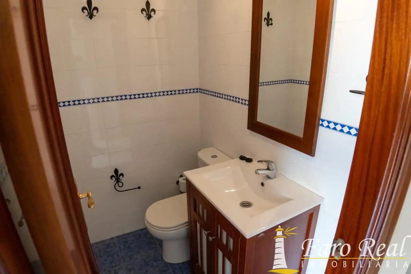 Bathroom of Houses for sale in Sanlúcar de Barrameda  with Terrace