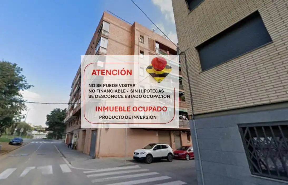 Vista exterior de Piso en venta en Canovelles