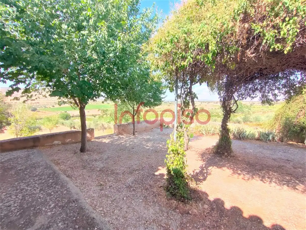 Country homes for sale in Valdepeñas