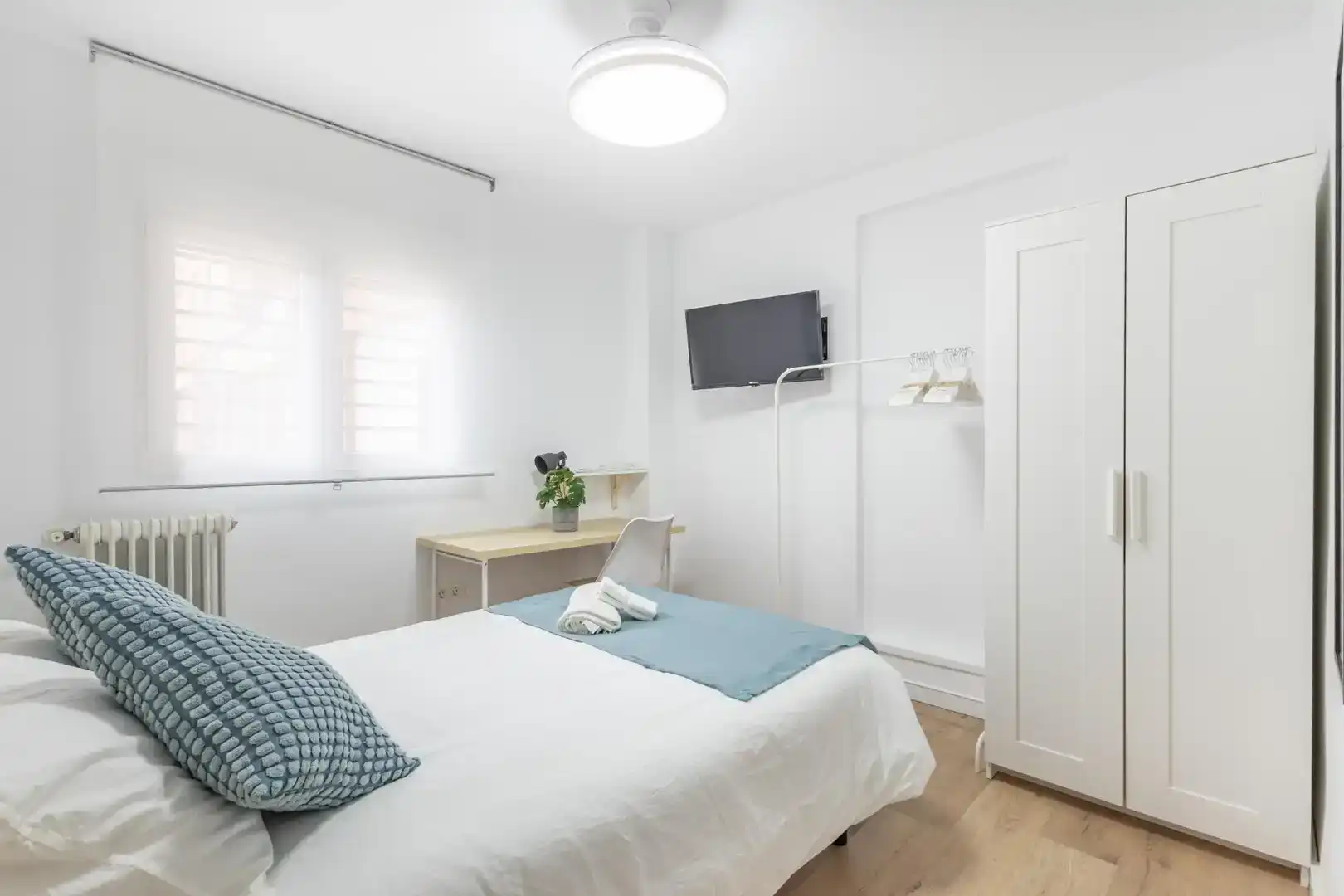 Bedroom of Ground floor for rent in Granada  with Parquet flooring and Furnished
