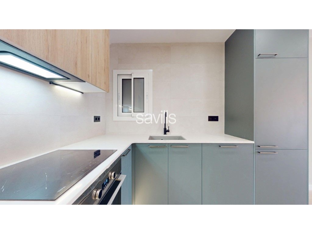 Kitchen of Apartment for sale in  Barcelona Capital  with Air Conditioner, Terrace and Oven