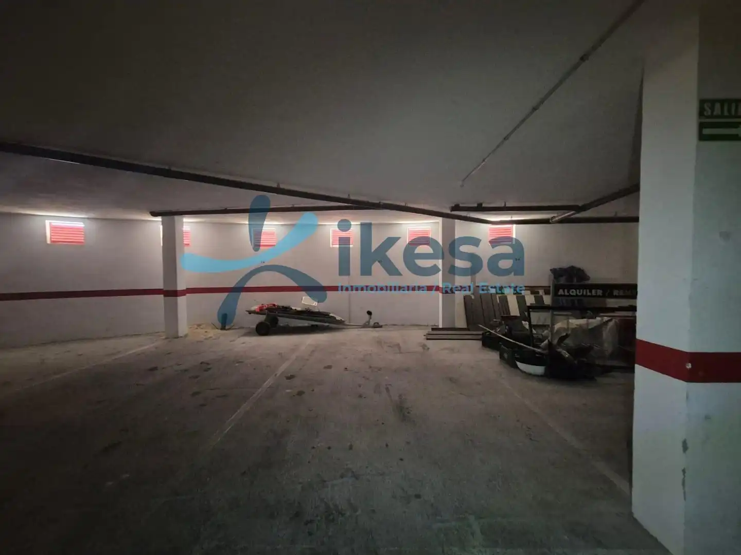 Parkplatz von Garage zum Verkauf in Almuñécar