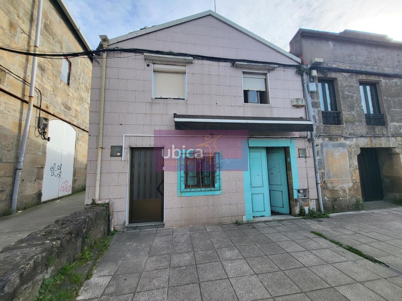 Vista exterior de Casa o xalet en venda en Vigo  amb Jardí privat, Terrassa i Traster