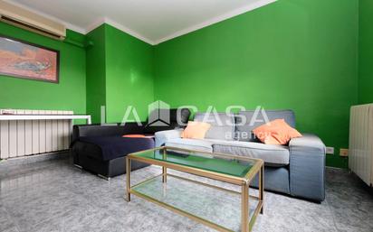 Exterior view of Flat for sale in  Barcelona Capital  with Heating