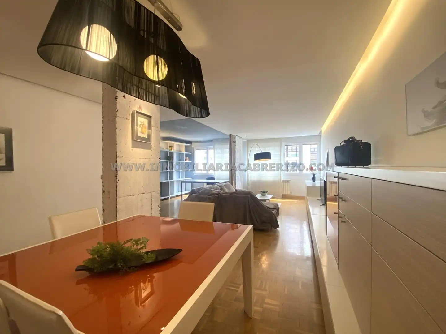 Vista exterior de Piso en venta en Barañáin / Barañain con Calefacción, Parquet y Horno
