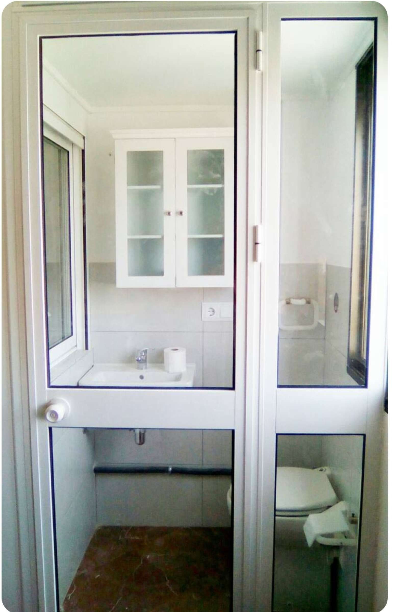 Baño de Estudio para compartir en  Sevilla Capital con Aire acondicionado, Calefacción y Terraza