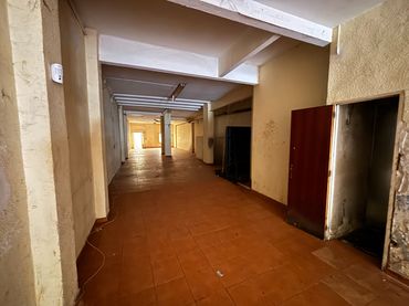 Local comercial en venda a Carrer del Degà Bahí 68