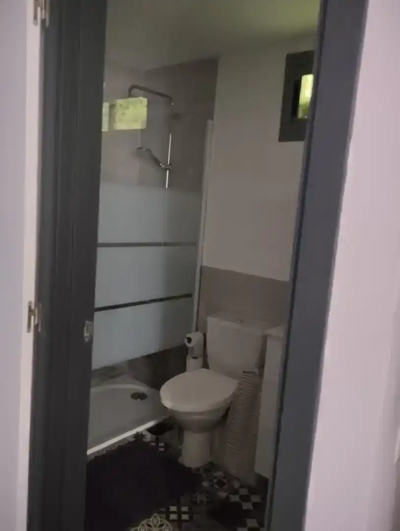 Baño de Piso de alquiler en Parla con Aire acondicionado, Parquet y Amueblado