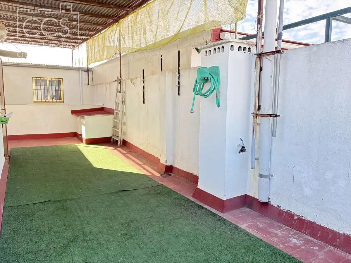 Terraza de Casa adosada en venta en Sevilla con Aire acondicionado, Terraza y Trastero