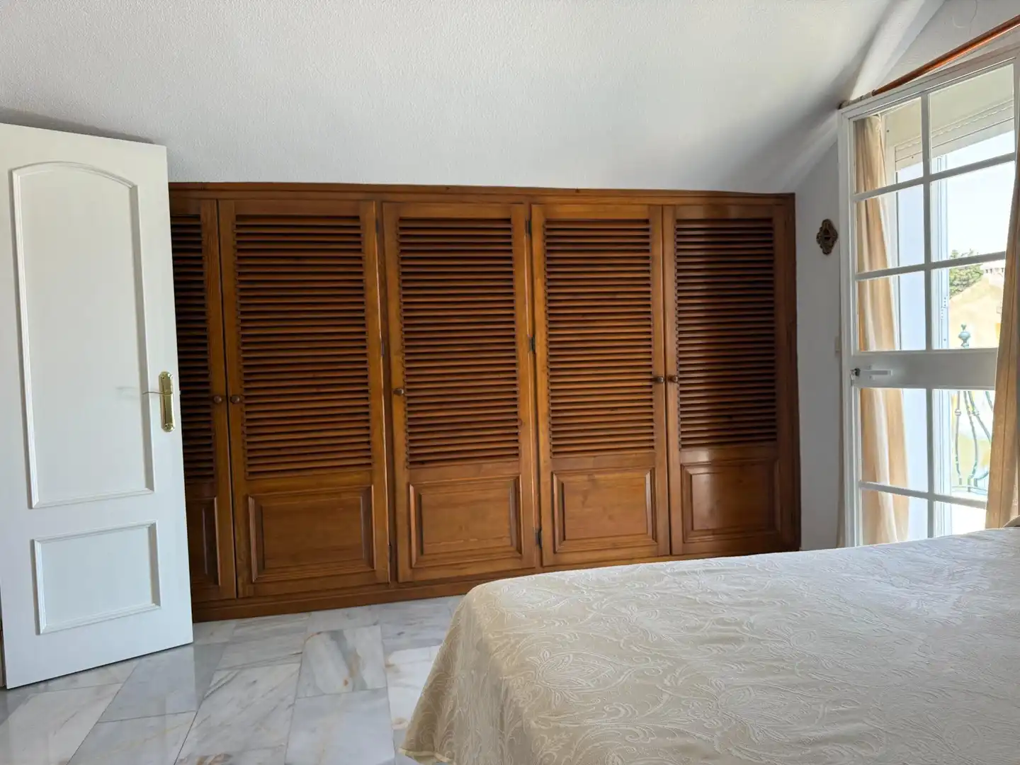 Dormitori de Casa adosada en venda en Málaga amb Aire condicionat, Calefacció i Jardí privat