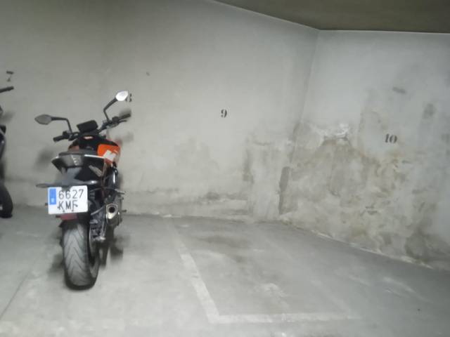 Garaje en Venta en Almenara en Ciutat del Transport - La Salera