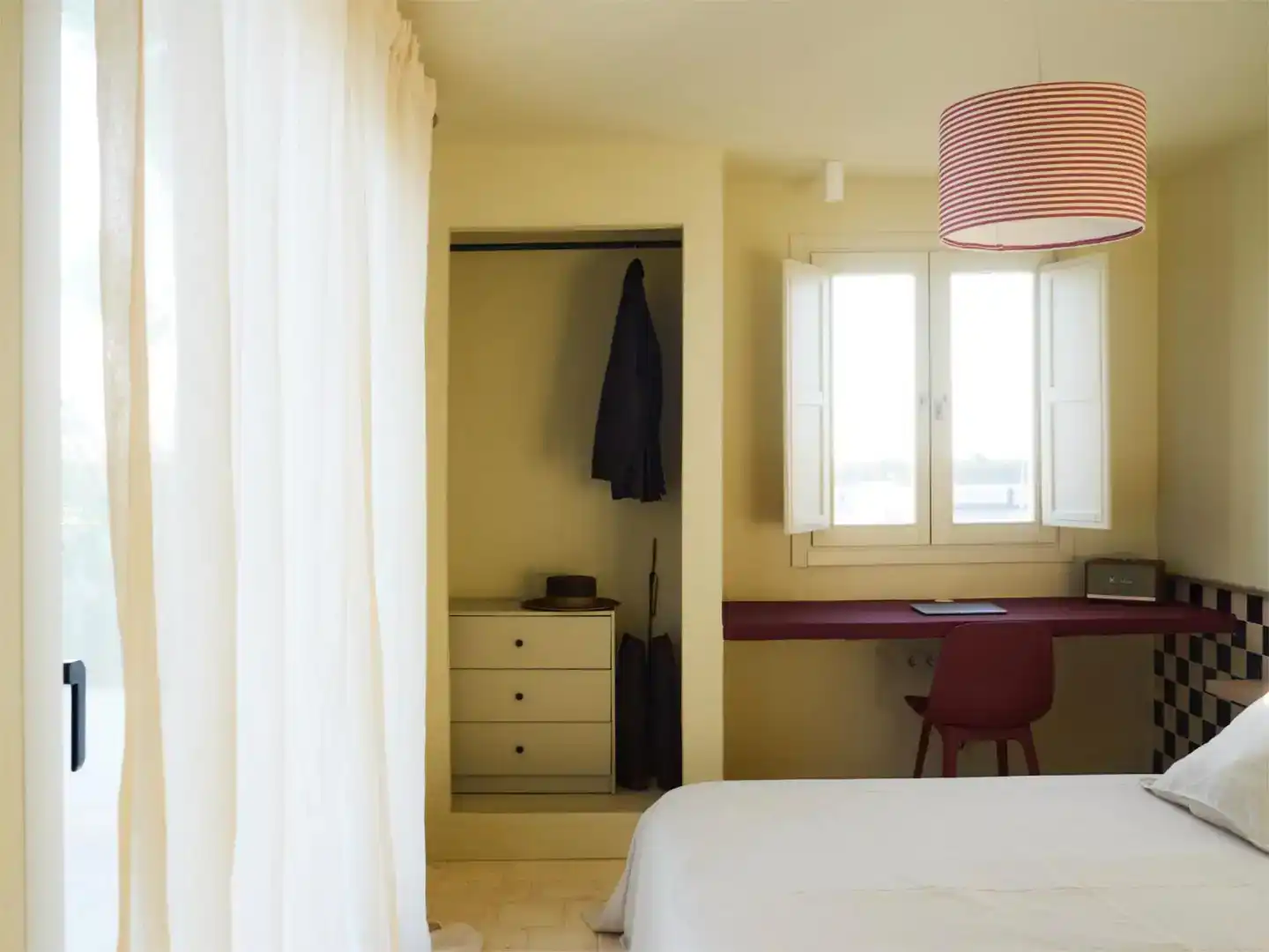 Schlafzimmer von Haus oder Chalet zur Miete in Almonte mit Klimaanlage, Privatgarten und Schwimmbad