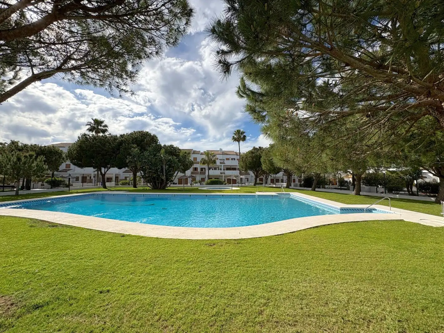 Swimming pool of Apartments for rent in Chiclana de la Frontera  with Air Conditioner and Private garden
