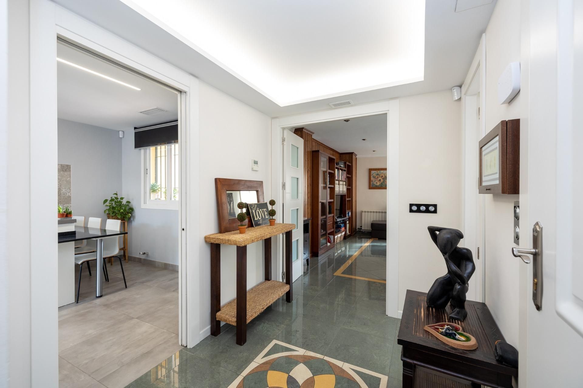 Casa adosada en venta en  Granada Capital con Aire acondicionado, Calefacción y Terraza