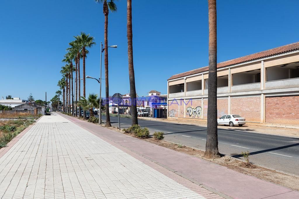 Vista exterior de Edifici en venda en Bollullos de la Mitación