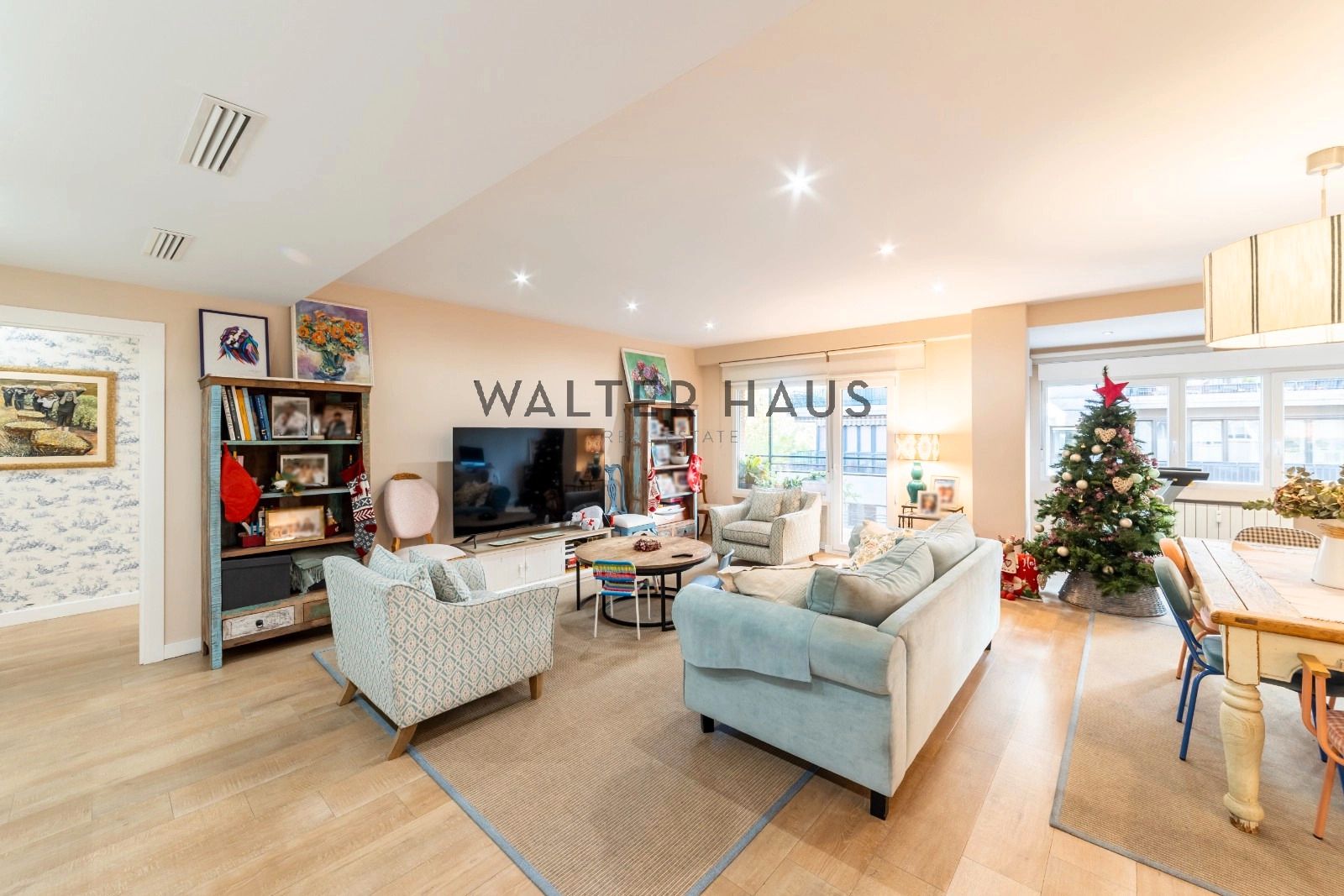 Living room of Flat for sale in  Madrid Capital  with Air Conditioner, Heating and Storage room