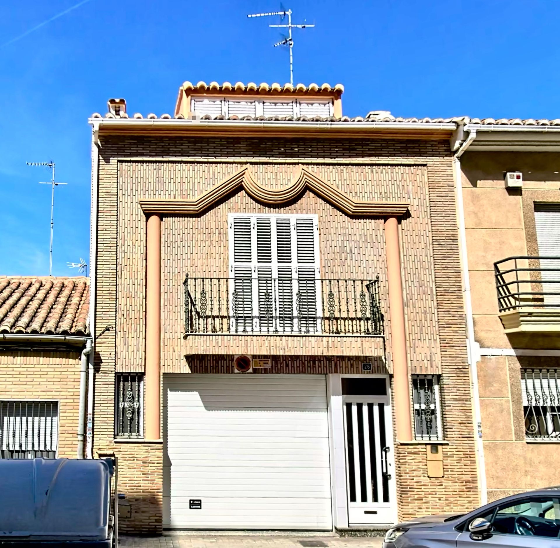Vista exterior de Casa o xalet en venda en Torrent amb Aire condicionat, Calefacció i Terrassa