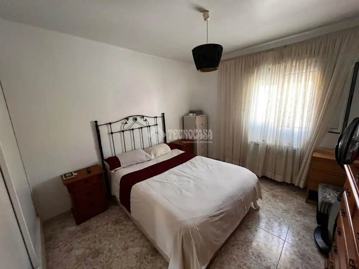 Bedroom of Flat for sale in Madrid  with Air Conditioner and Heating