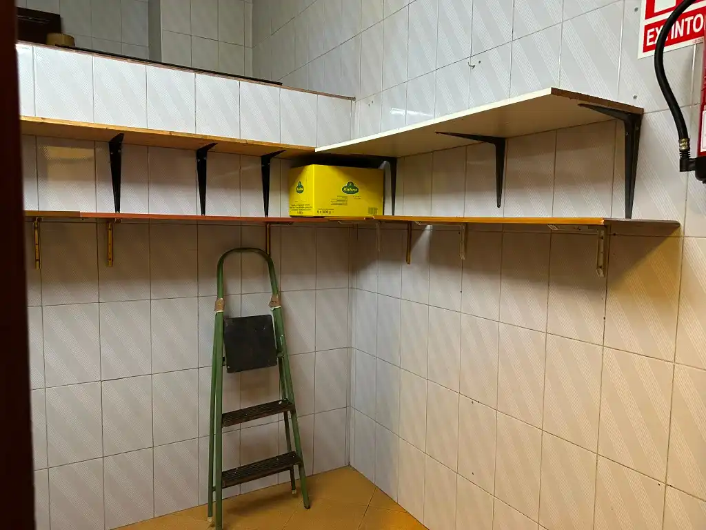 Local de alquiler en Gijón  con Amueblado