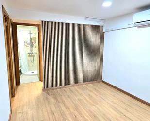 Flat for sale in Badalona  with Air Conditioner, Heating and Oven