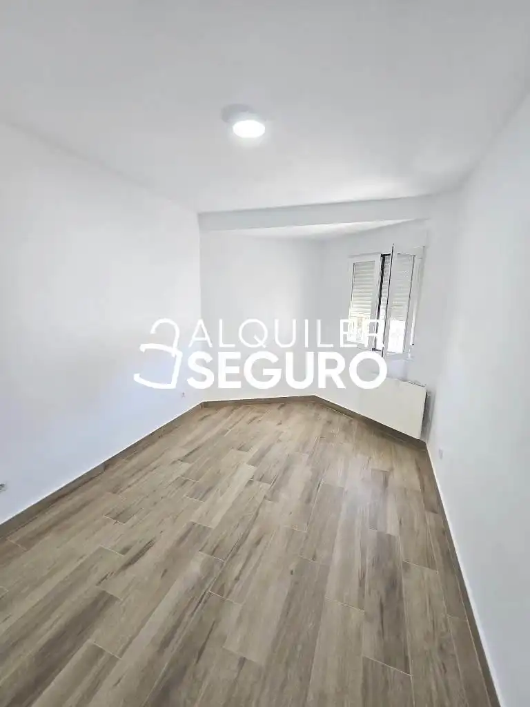 Habitación de Piso de alquiler en San Fernando de Henares con Aire acondicionado, Calefacción y Terraza