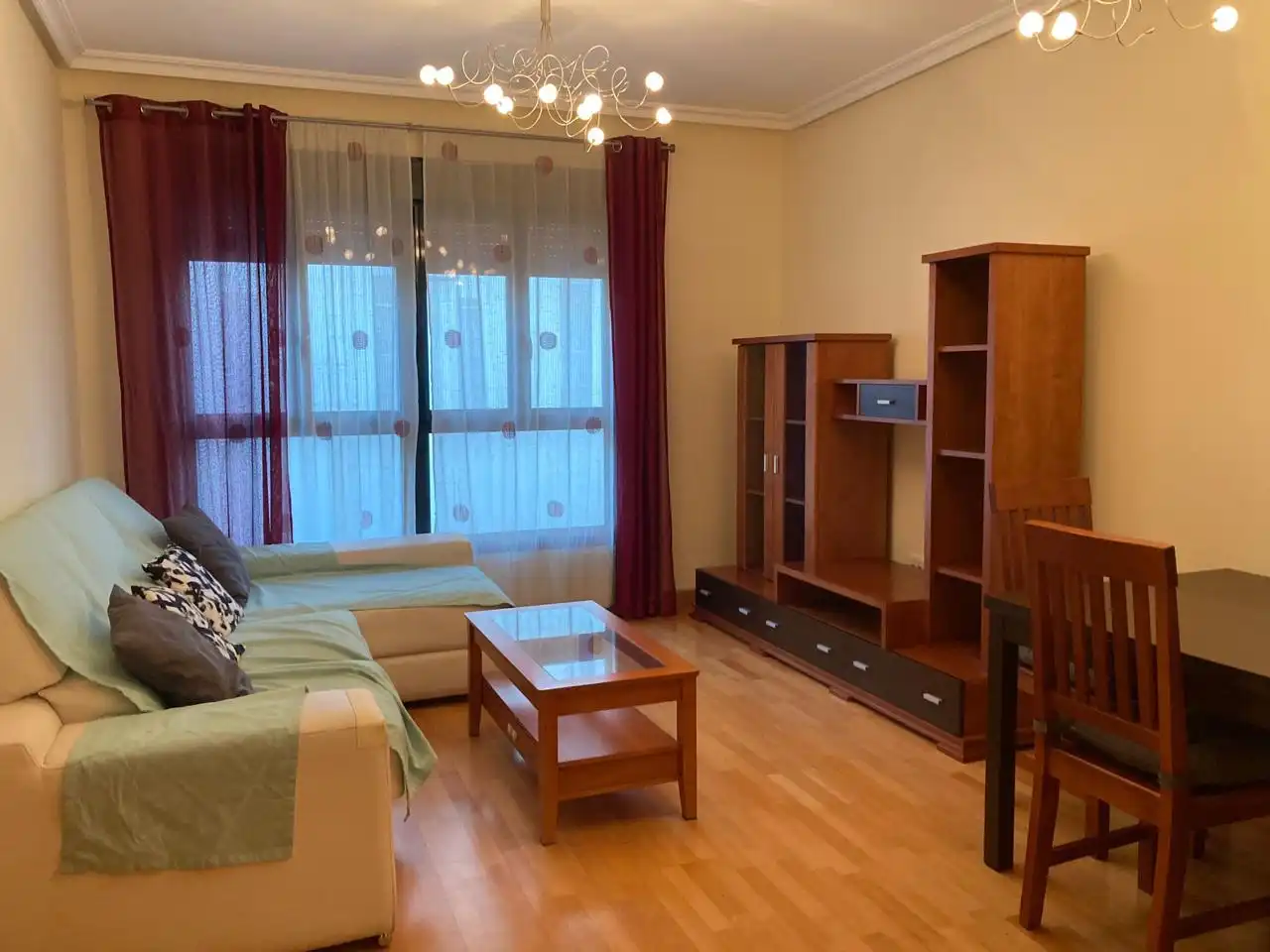 Living room of Flat for rent in Coslada  with Air Conditioner, Furnished and Community pool