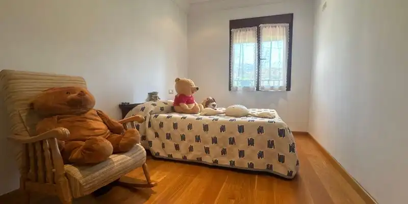 Dormitori de Casa adosada en venda en Villanueva del Trabuco amb Aire condicionat, Terrassa i Traster