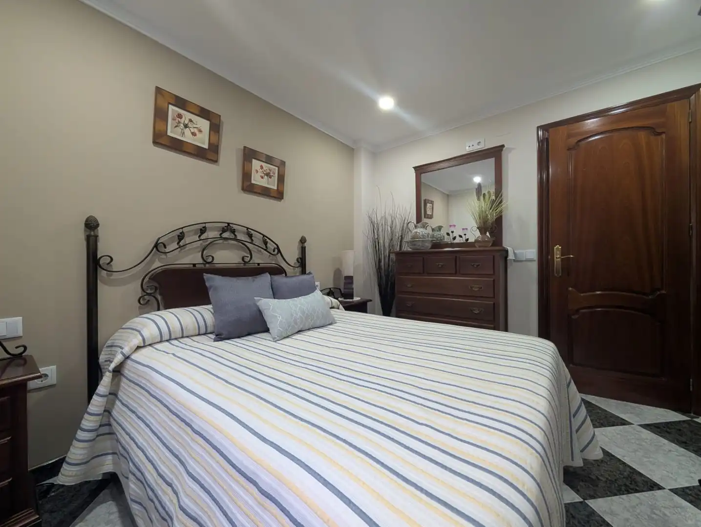 Habitación de Piso en venta en Huelva con Aire acondicionado