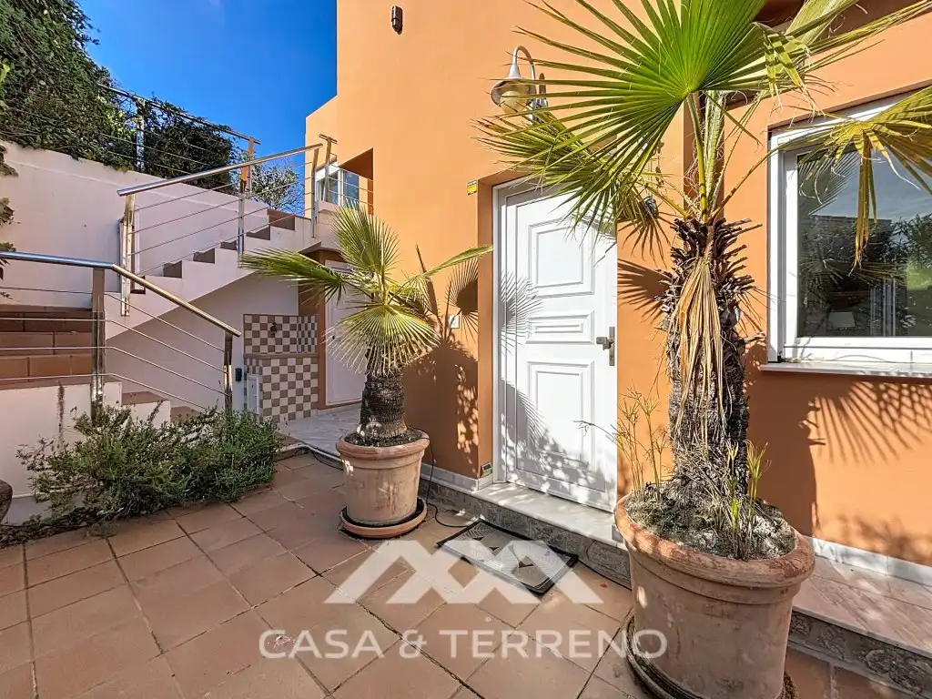 Vista exterior de Casa o xalet en venda en Vélez-Málaga amb Aire condicionat i Piscina