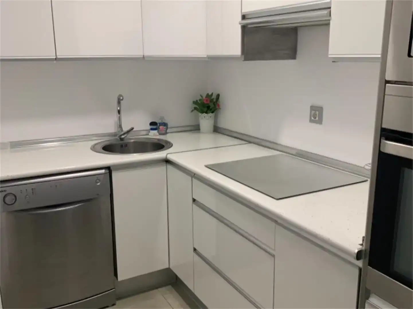 Kitchen of Flat for rent in Rota  with Air Conditioner, Private garden and Swimming Pool