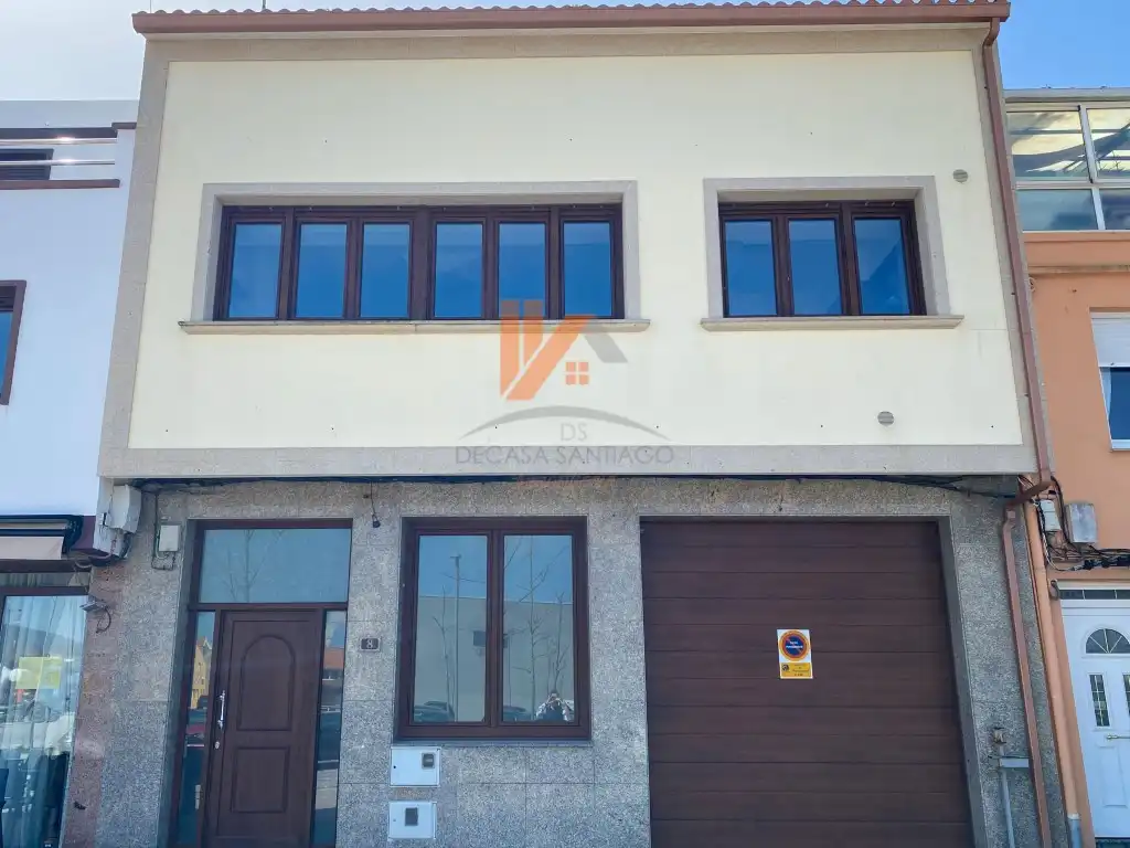 Vista exterior de Casa o xalet en venda en Porto do Son amb Aire condicionat, Terrassa i Rentadora