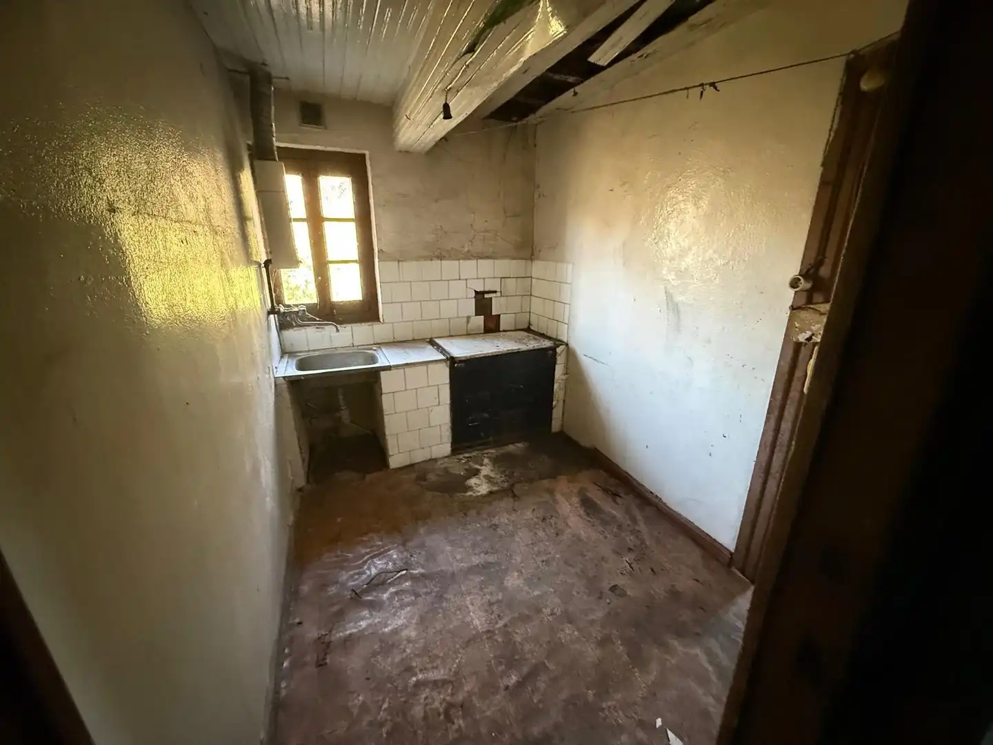 Küche von Einfamilien-Reihenhaus zum Verkauf in Grado mit Abstellraum