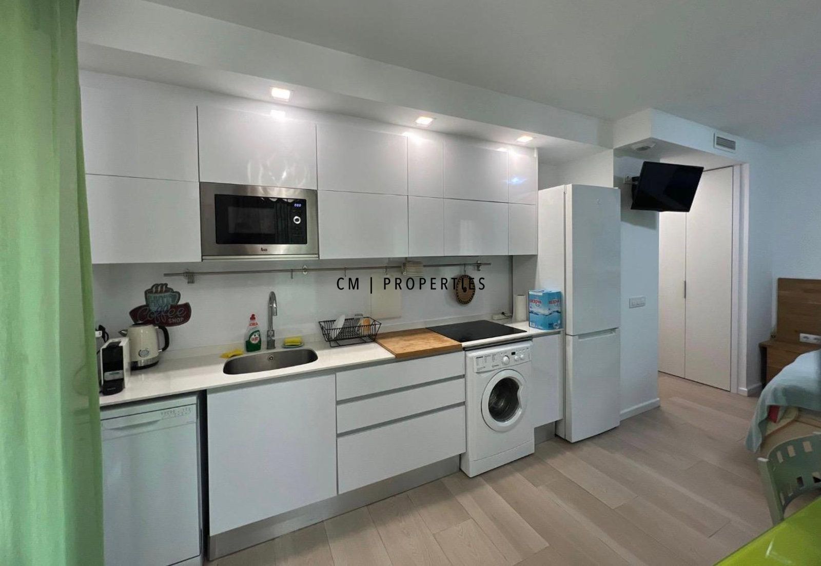 Kitchen of Flat for sale in  Valencia Capital  with Air Conditioner, Heating and Furnished
